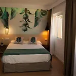 Tora Hotel 3*