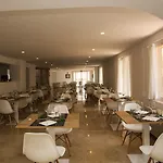 Hotel Tora