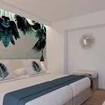 Hotel Tora